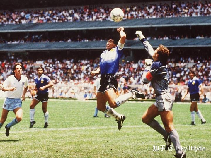 足球杯冠军世界排名榜_世界足球杯的冠军奖杯叫什么_关于足球的世界冠军杯