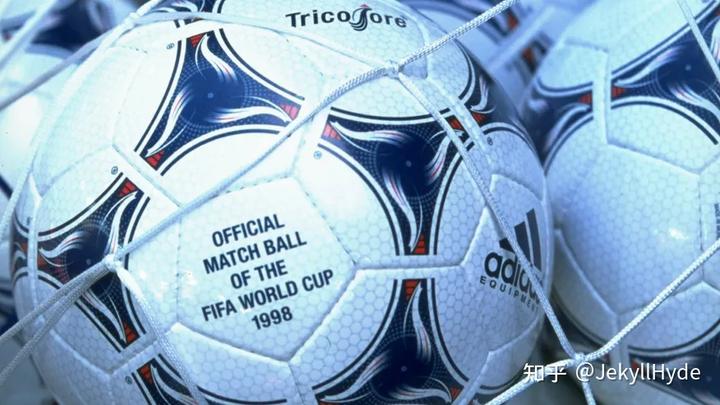 世界足球杯的冠军奖杯叫什么_关于足球的世界冠军杯_足球杯冠军世界排名榜