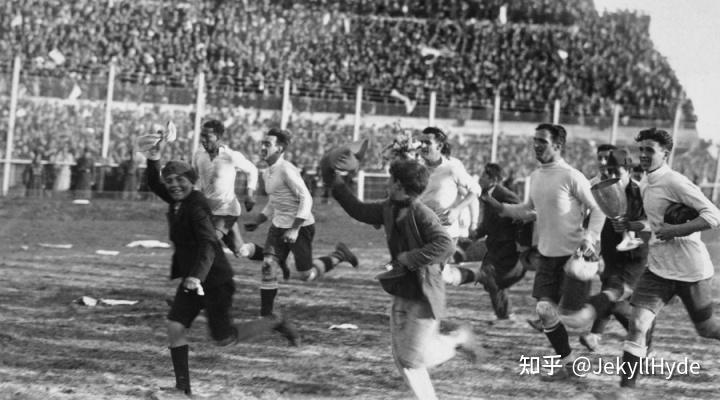 足球杯冠军世界排名榜_关于足球的世界冠军杯_世界足球杯的冠军奖杯叫什么