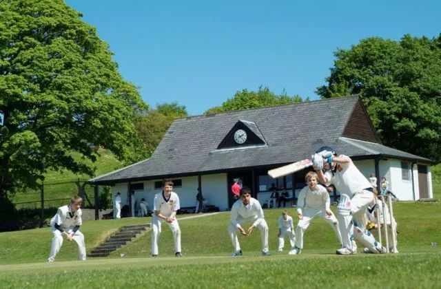 英国足球明星排名前十_英国足球名人_英国历史足球明星