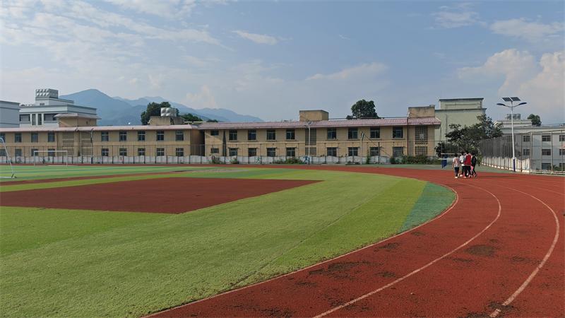 四川跳高_四川省跳高记录是谁_凉山州跳高冠军