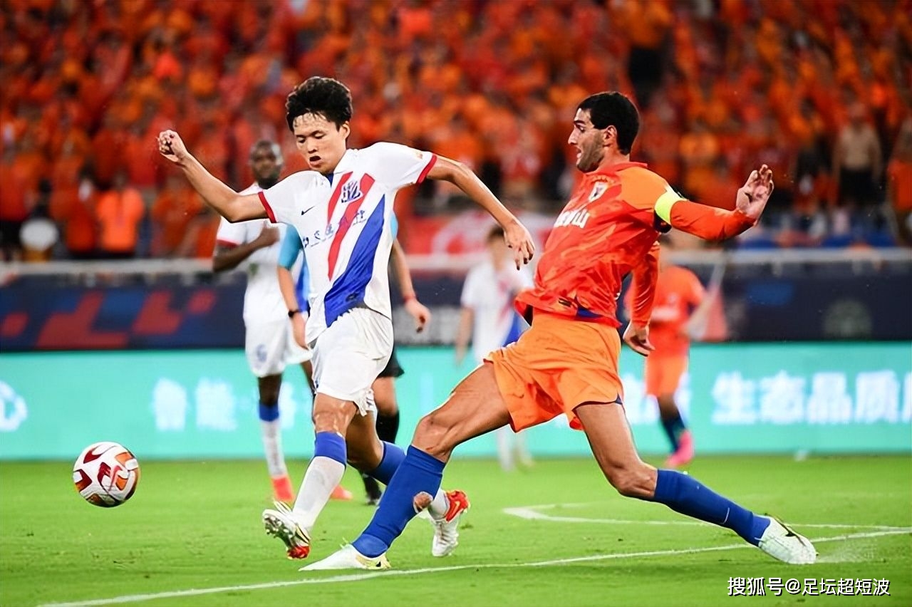 中国足球职业联赛冠军次数_足球球员冠军数量排名_中国职业足球冠军次数