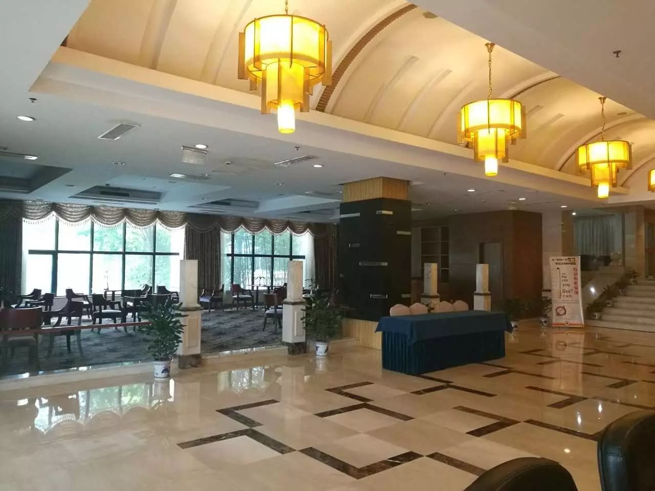 人工足球场的施工步骤_足球室内比赛_室内人工足球赛规则