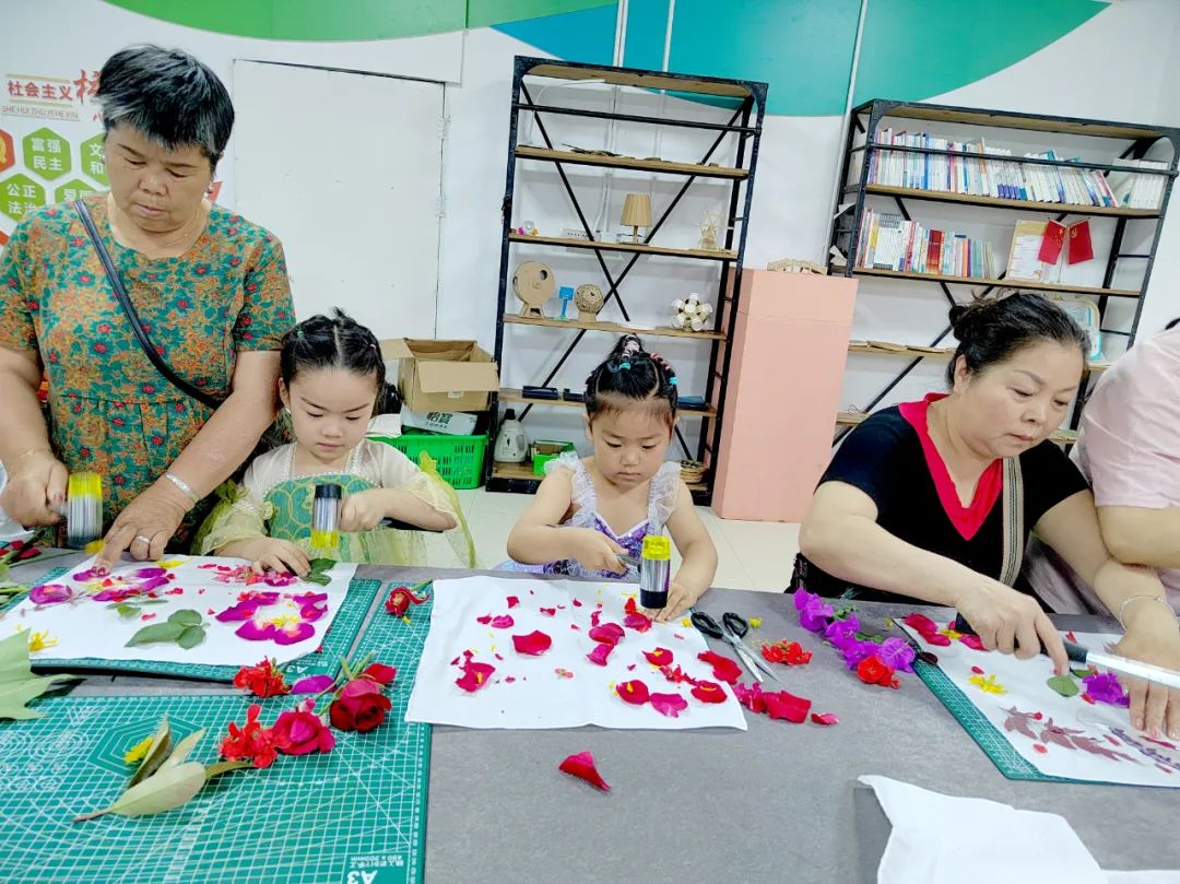 童年趣味生活贴纸怎么画_童年粘贴画_趣味童年贴纸画生活图片