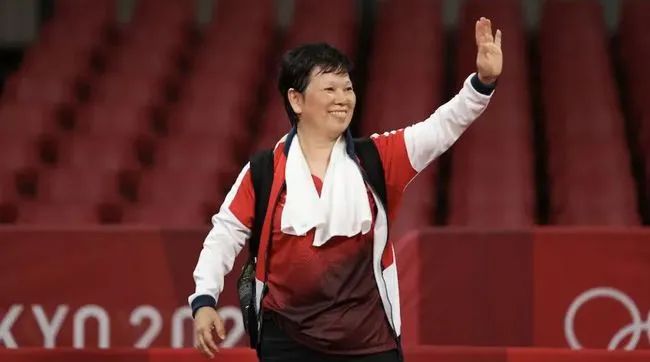 游泳女子冠军评价视频_如何评价游泳冠军女子_游泳女子冠军评价语