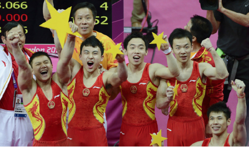 举重冠军流落街头_举重冠军街头乞讨_前举重冠军街头卖艺