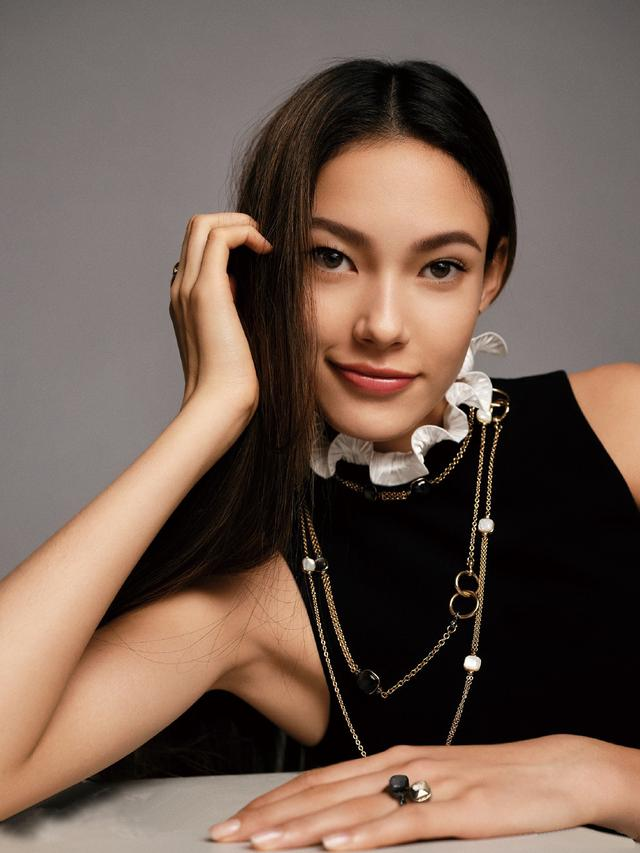 举重运动员街头卖艺_前举重冠军街头卖艺_举重冠军流落街头