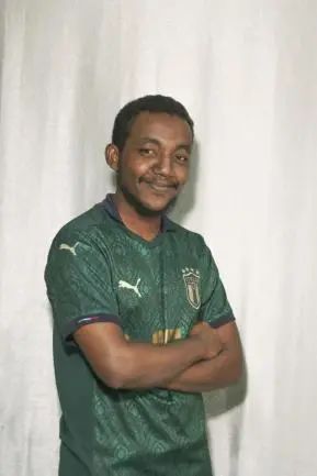 足球男孩儿_男孩足球比赛冠军_足球男孩冠军比赛图片