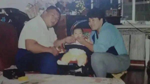 举重冠军为什么没有大力士_举重冠军大力士没有奖金吗_大力士和举重冠军谁力气大