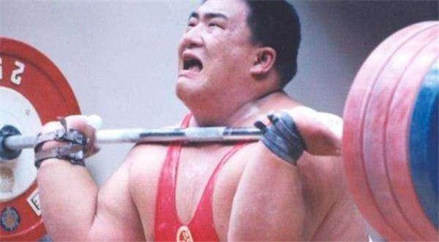 举重冠军为什么没有大力士_举重冠军大力士没有奖金吗_举重运动员vs大力士