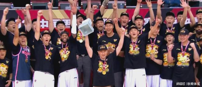 篮球赛季冠军奖金多少_各赛季总冠军篮球_篮球赛季冠军是谁