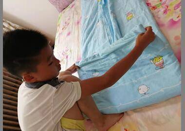 生活小技能作文拖地_拖地技能日记_拖地技巧作文