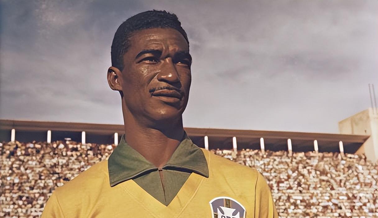 冠军足球球员搭配_足球球员冠军排行榜_足球冠军玩法