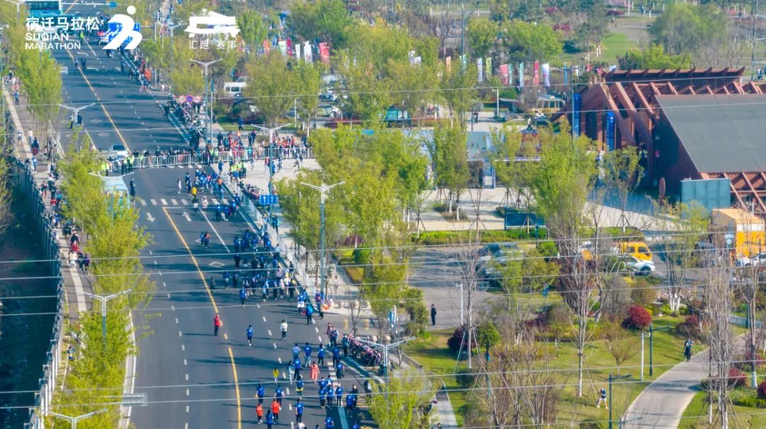 马拉松 水站_马拉松水站间隔多少_马拉松提供水的地方叫什么