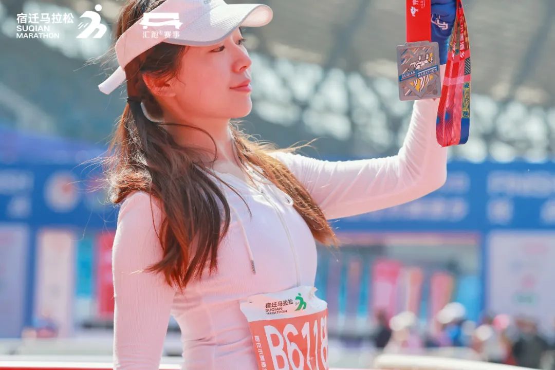 马拉松水站间隔多少_马拉松 水站_马拉松提供水的地方叫什么