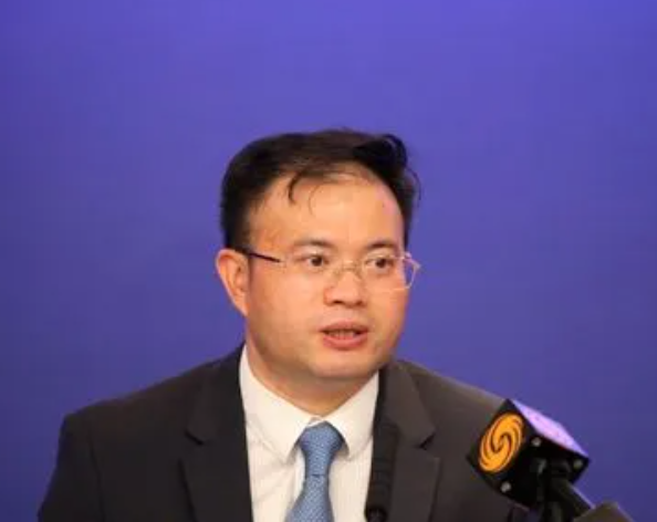 举重女子冠军李莉个人资料_女子举重冠军李莉_举重李丽花