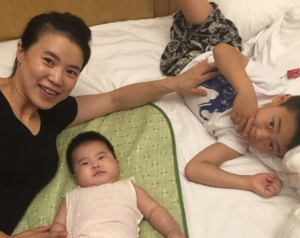 举重李丽花_女子举重冠军李莉_举重女子冠军李莉个人资料