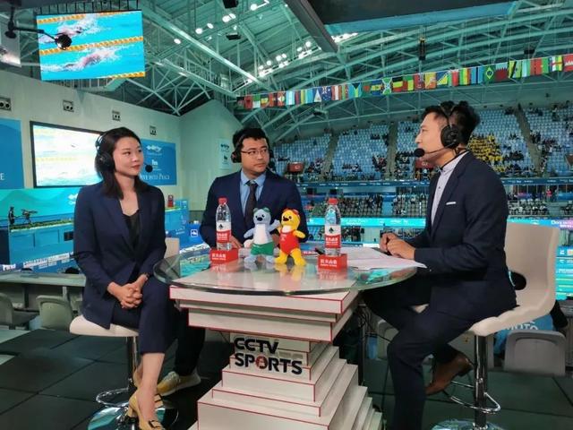 世界游泳冠军梁顺添_女游泳世界冠军梁_游泳冠军女子