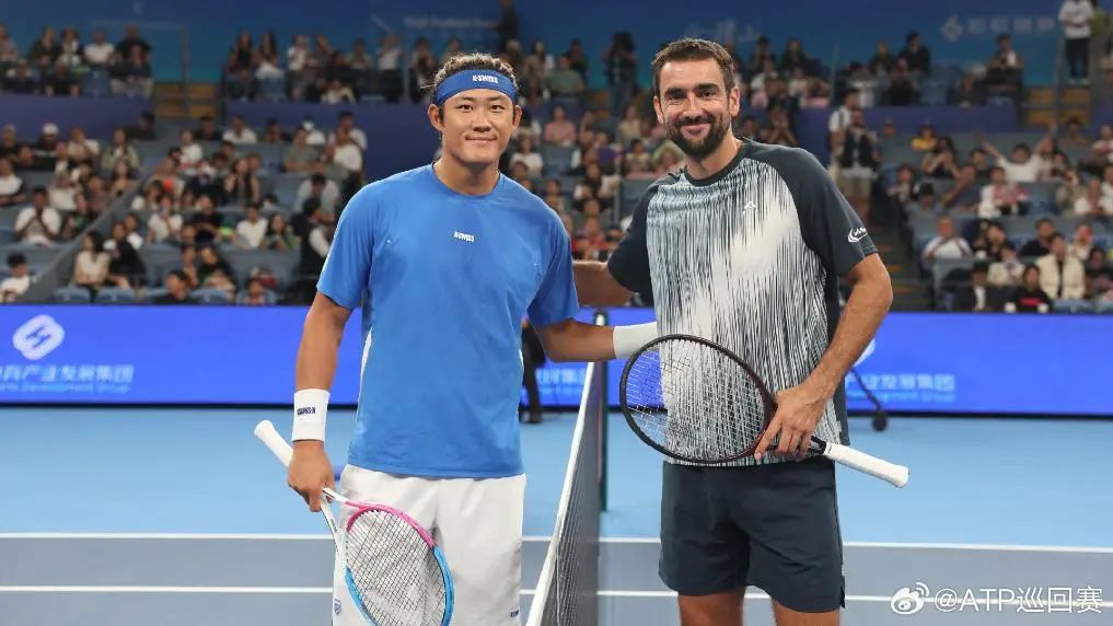 游泳运动员梁_世界游泳冠军梁顺添_女游泳世界冠军梁