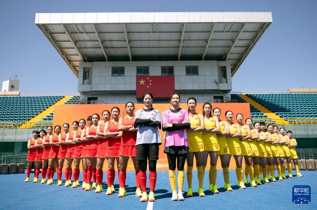 女游泳世界冠军梁_游泳运动员梁_世界游泳冠军梁顺添